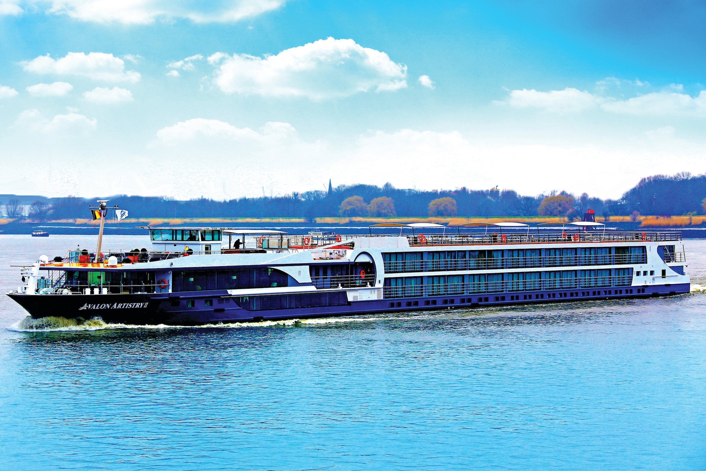 Bonjour Bordeaux: Chateaux, Wineries & Charming Villages